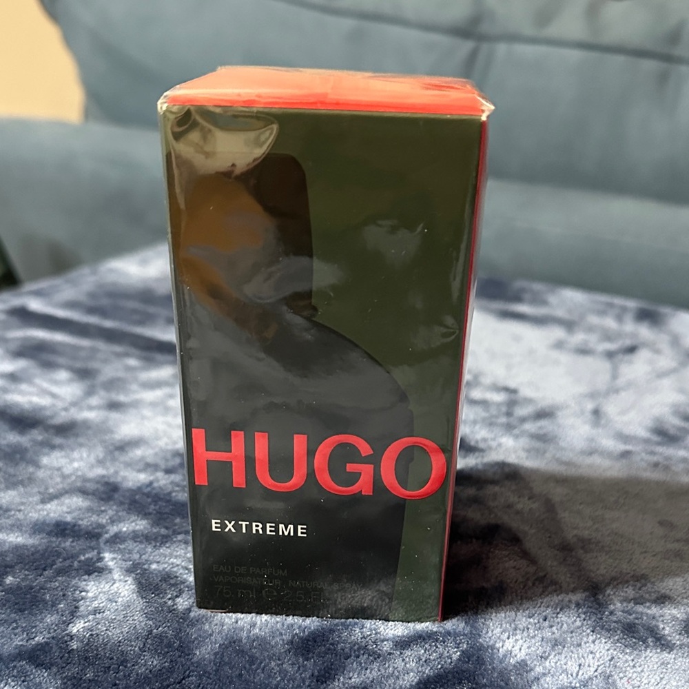 HUGO Extreme Black and Red Design men’s cologne